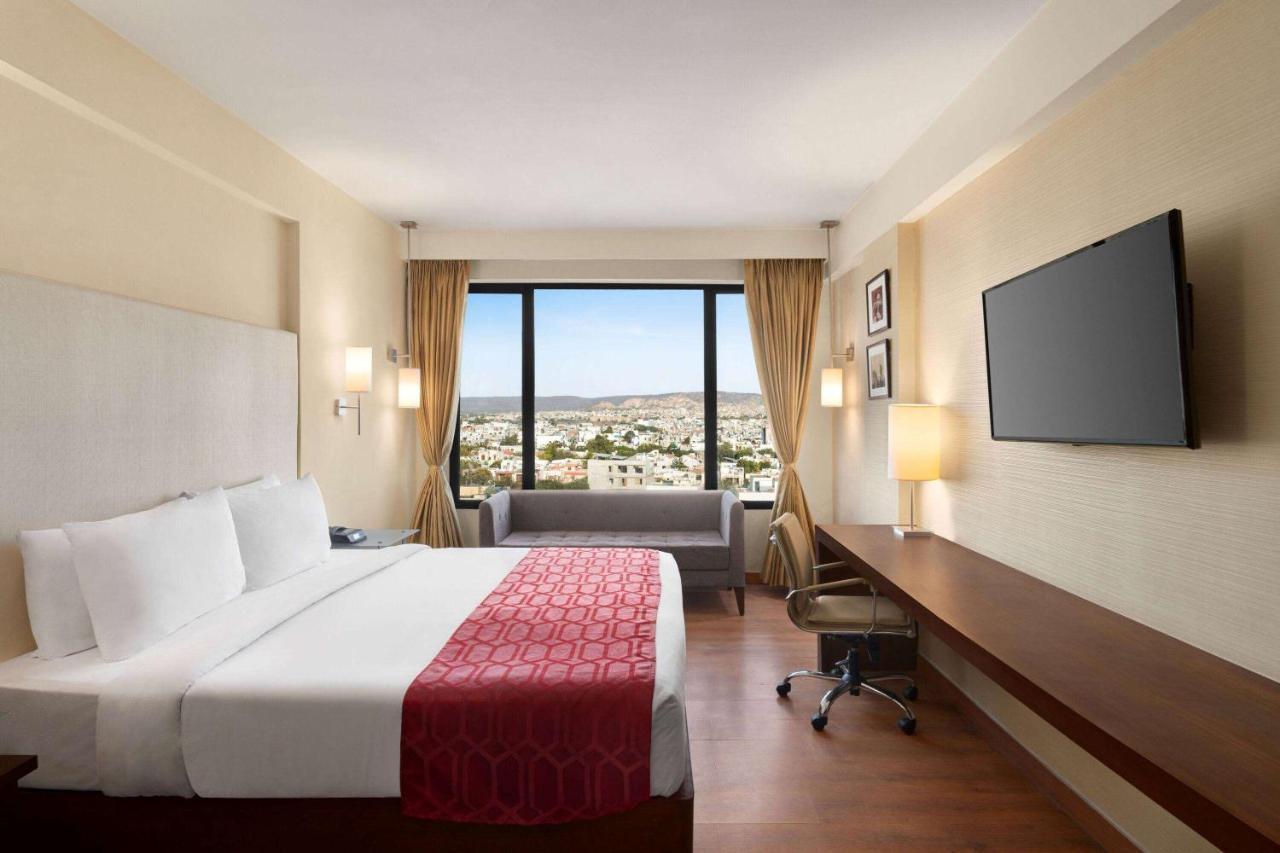 Ramada By Wyndham Jaipur North Hotel Bagian luar foto